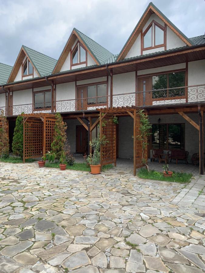 Pensiune Restaurant Rustic Rm Sarat 름니쿠 서라트 외부 사진