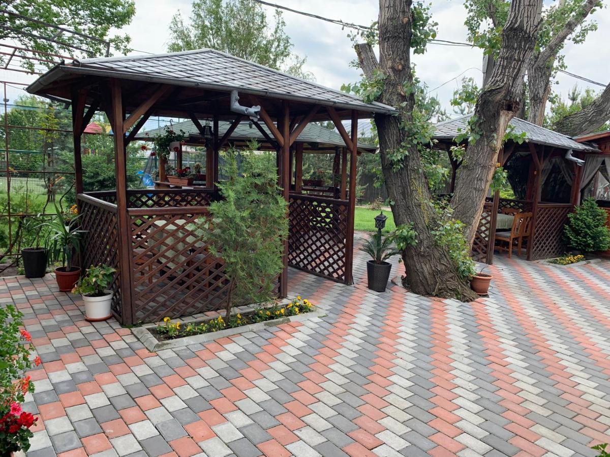 Pensiune Restaurant Rustic Rm Sarat 름니쿠 서라트 외부 사진